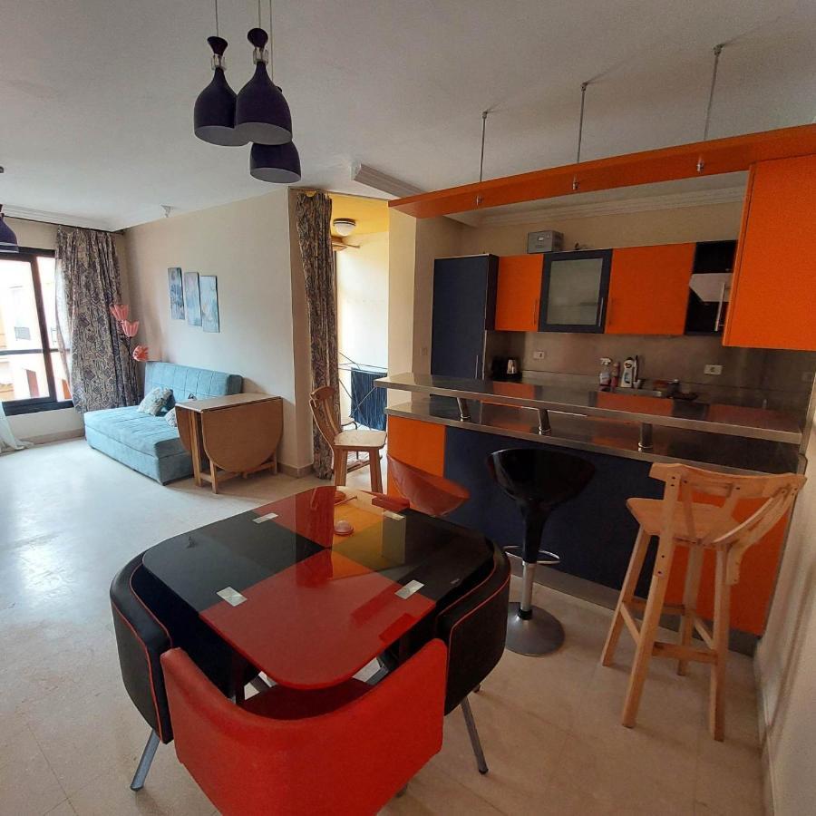 Esplanada Beach Apartment ฮูร์กาดา ภายนอก รูปภาพ