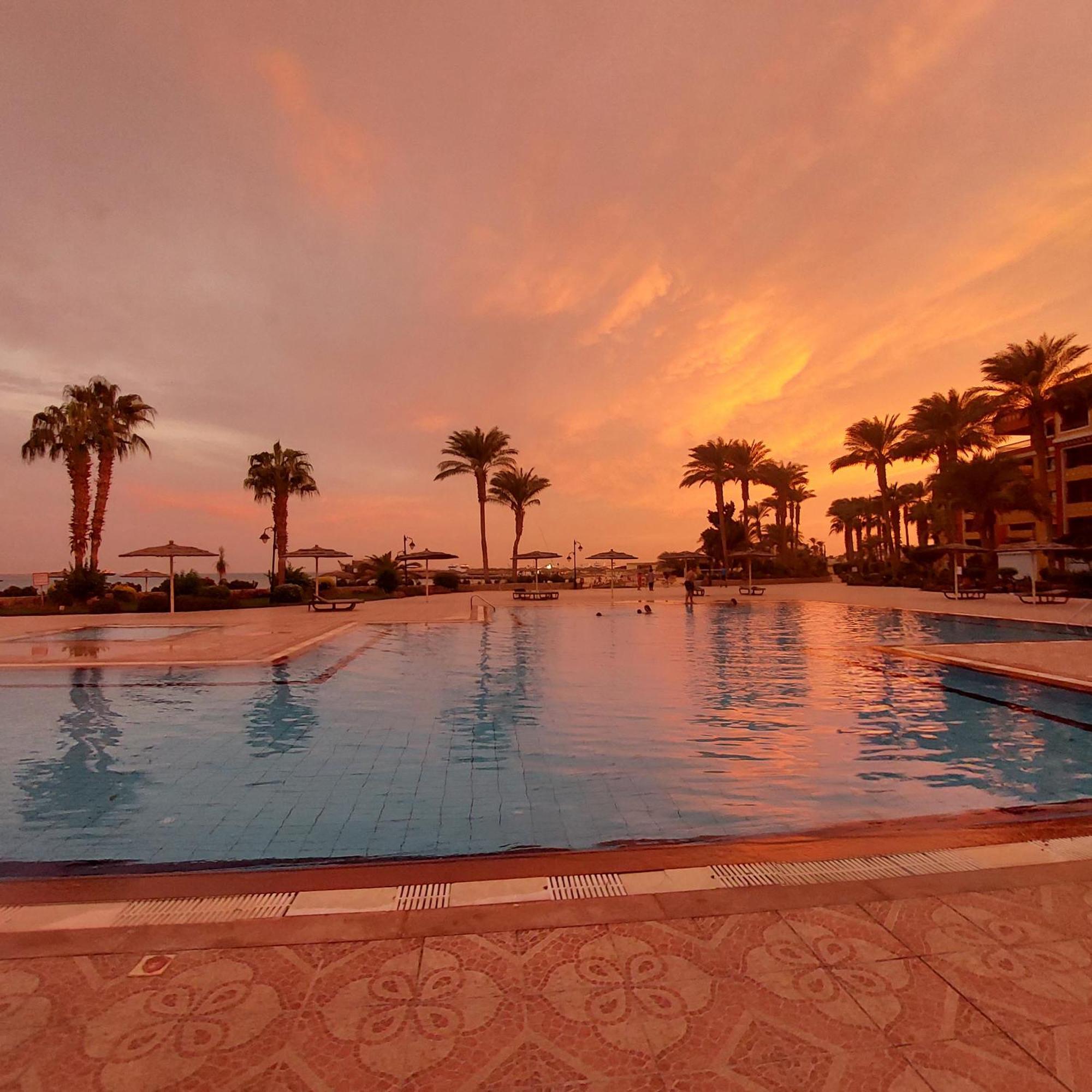 Esplanada Beach Apartment ฮูร์กาดา ห้อง รูปภาพ