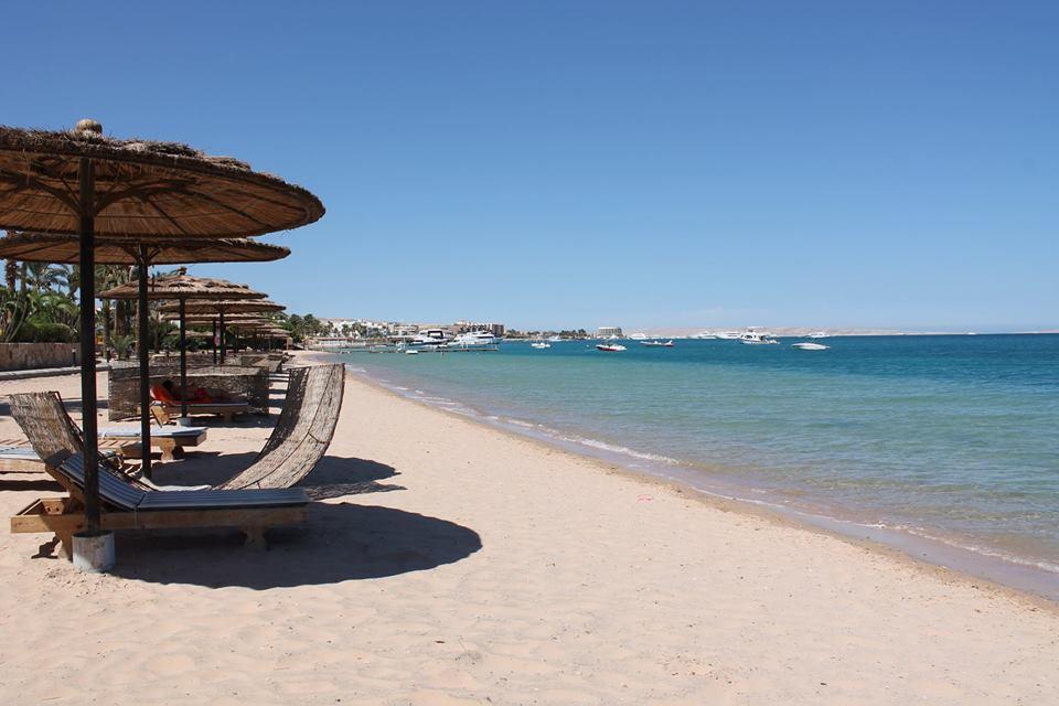 Esplanada Beach Apartment ฮูร์กาดา ภายนอก รูปภาพ