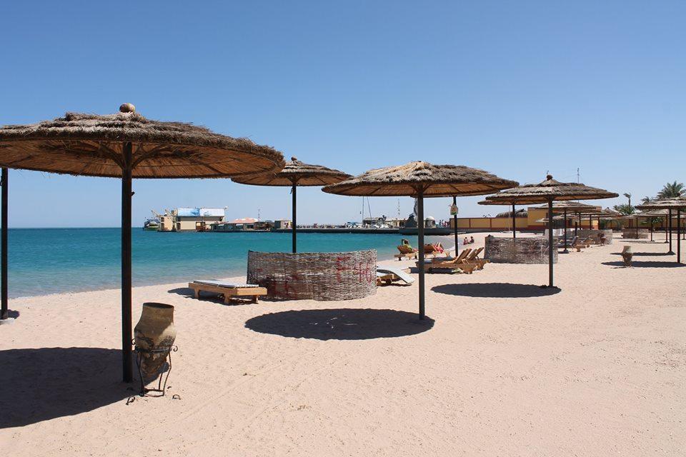 Esplanada Beach Apartment ฮูร์กาดา ภายนอก รูปภาพ