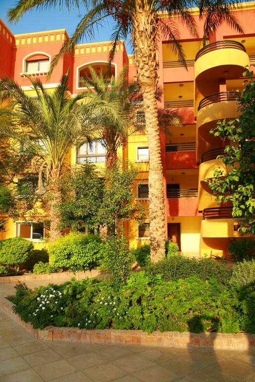 Esplanada Beach Apartment ฮูร์กาดา ภายนอก รูปภาพ