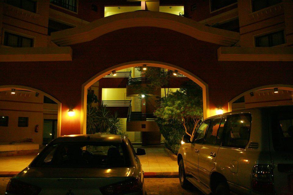 Esplanada Beach Apartment ฮูร์กาดา ภายนอก รูปภาพ