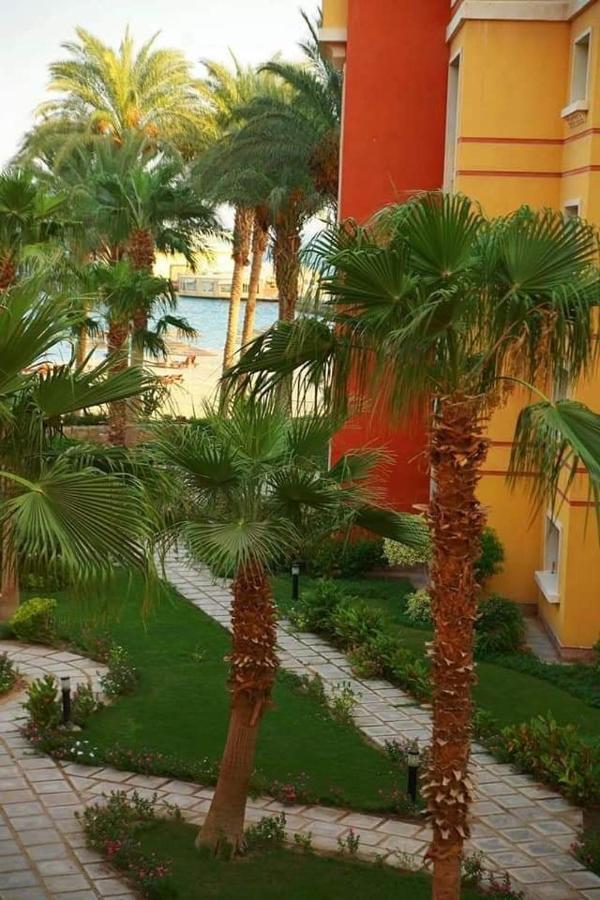 Esplanada Beach Apartment ฮูร์กาดา ภายนอก รูปภาพ